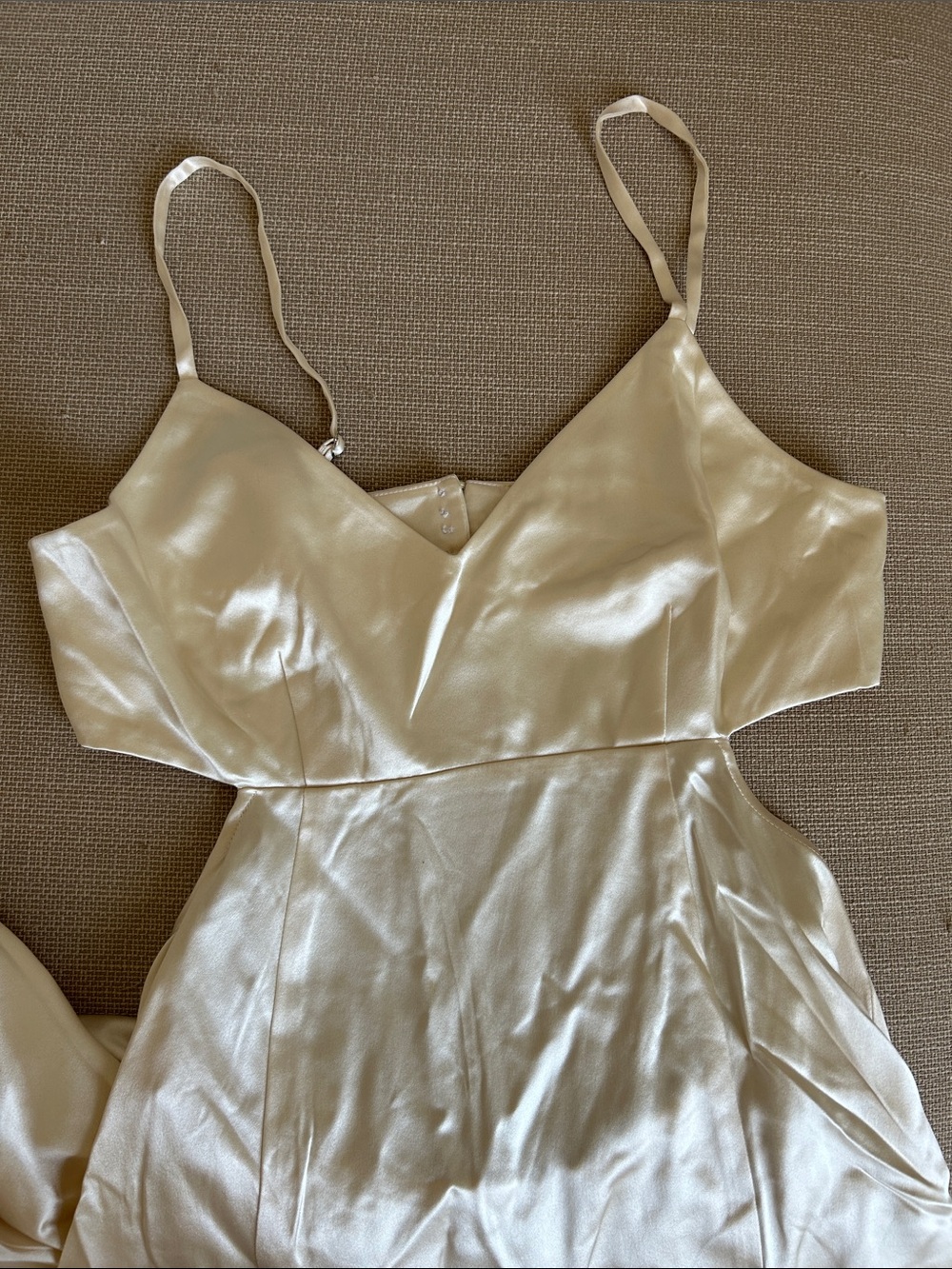 EUC Reformation Astor Maxi Dress Gown Sz4 Heavy Weight Satin Wedding - Picture 6 of 11